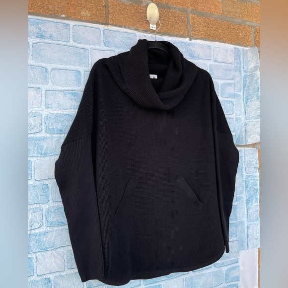 PLANET by Lauren G. Waffle Cowl poncho style sweater in a waffle knit. XL - Picture 3 of 11